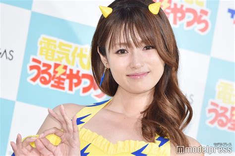 深田恭子 現在|深田恭子、1年ぶりインスタ更新 胸元ザックリドレス。